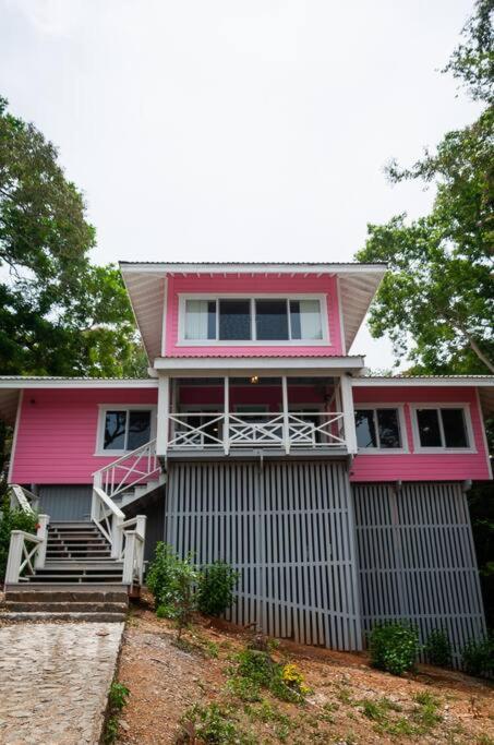 Villa Rosa - At Luna Beach Roatan West End Exterior photo